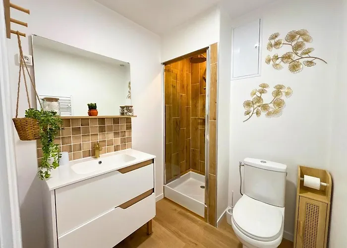 Sous Les Toits De La Digue Apartment